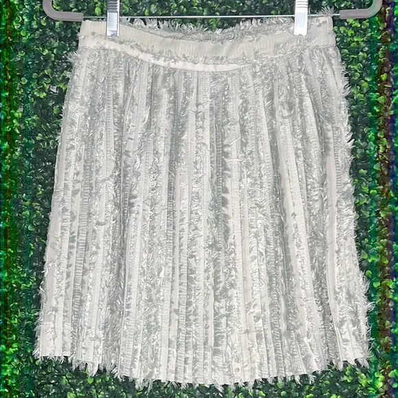 👀 VERY J pleated eyelash fringe skirt size M pale mint green - Picture 1 of 6